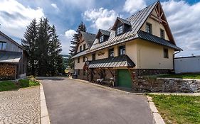 Houda Bouda - Penzion&Apartmány